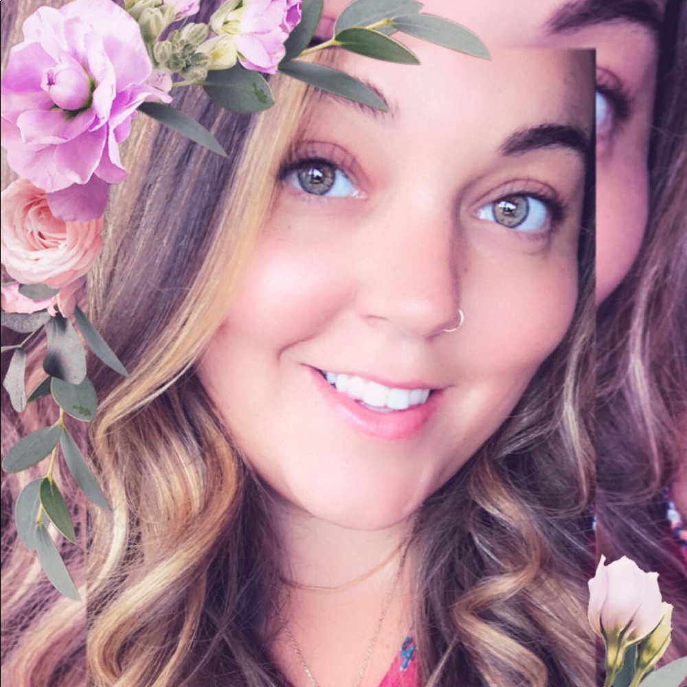 Meet your Posher, Andrea